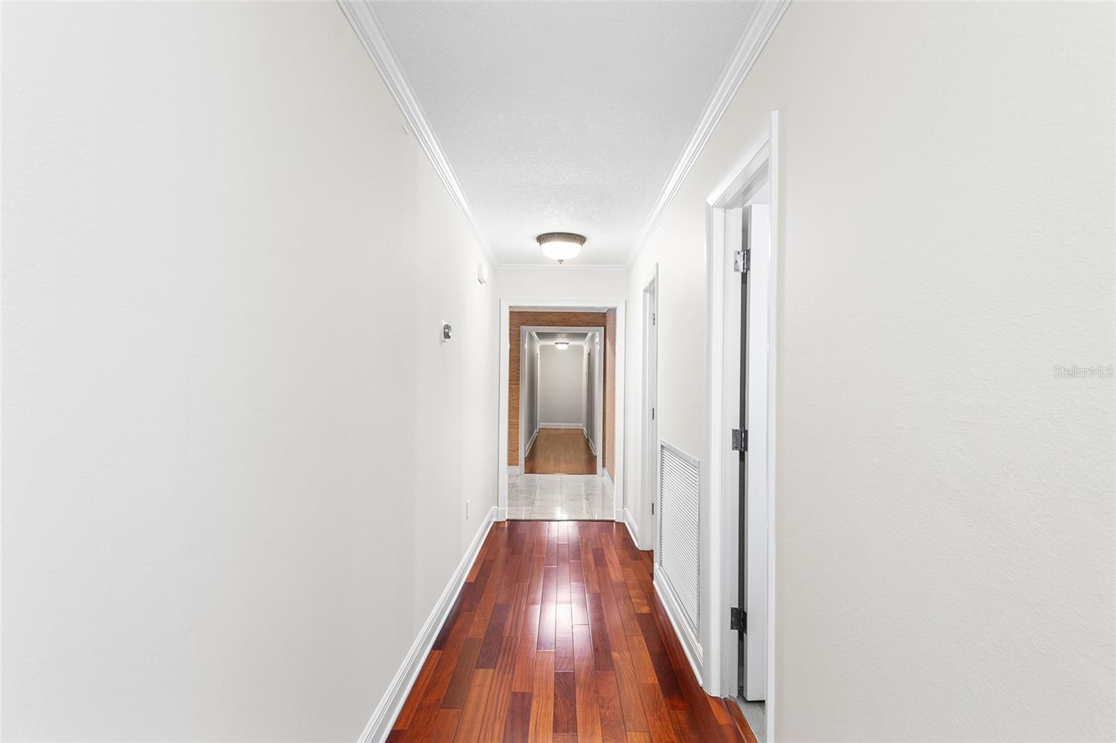 LAKE POINT - Residential