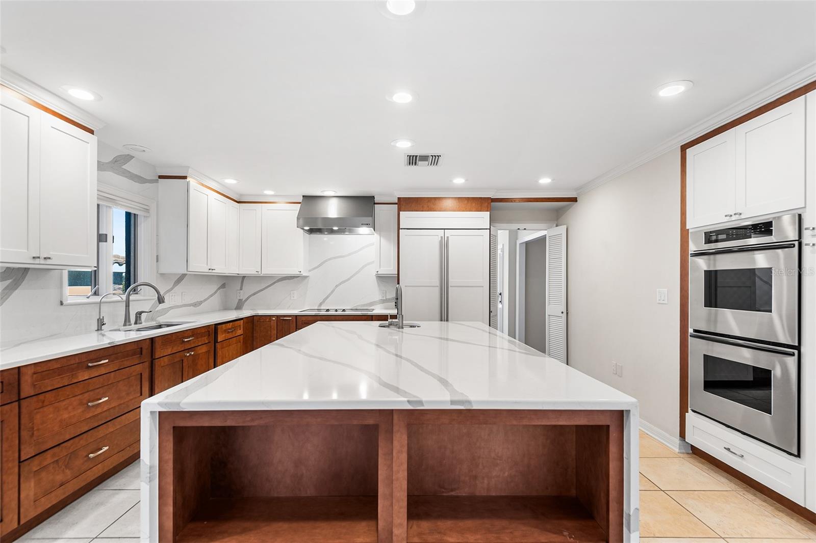 LAKE POINT - Residential