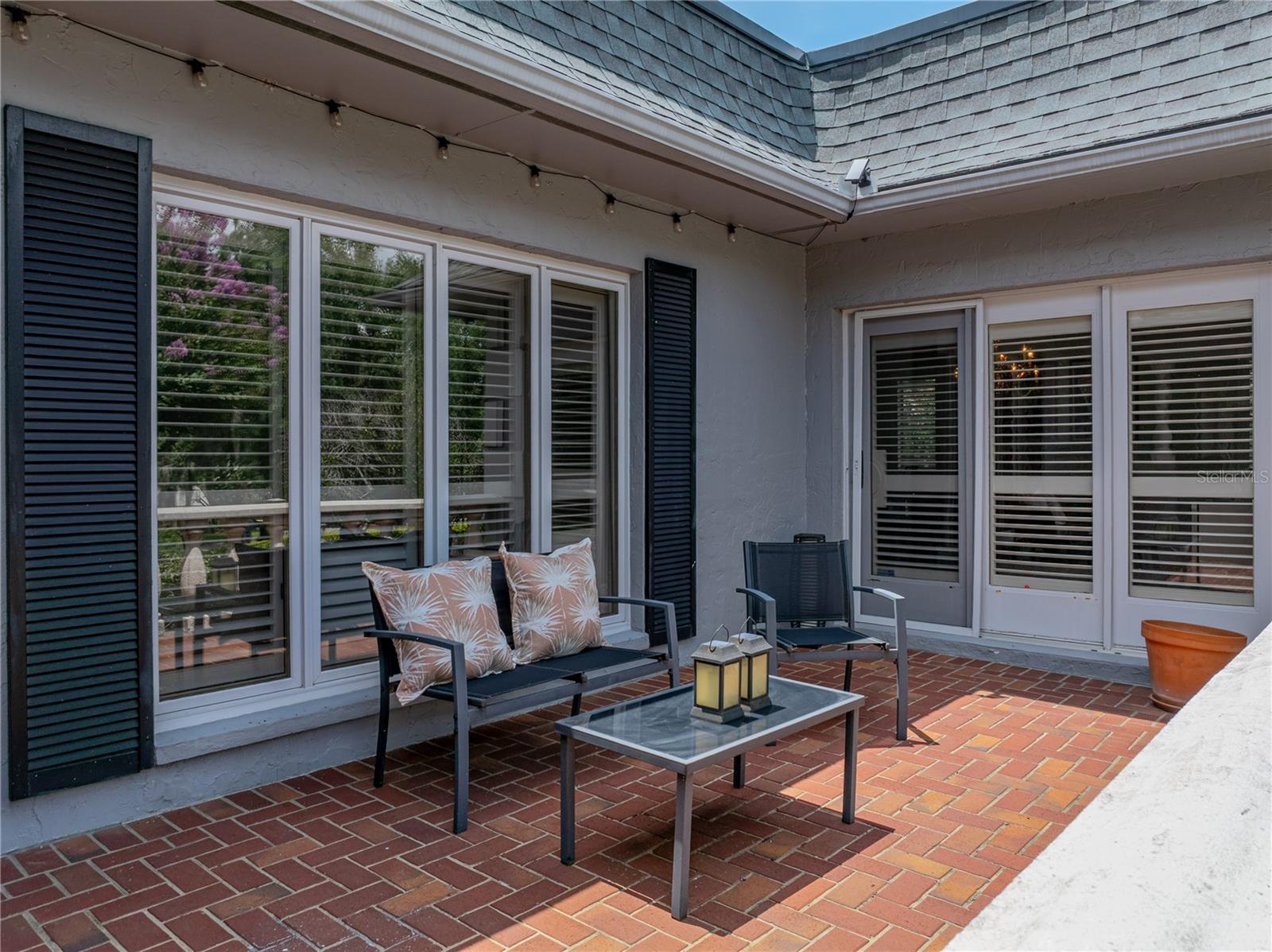 LAKE POINT - Residential