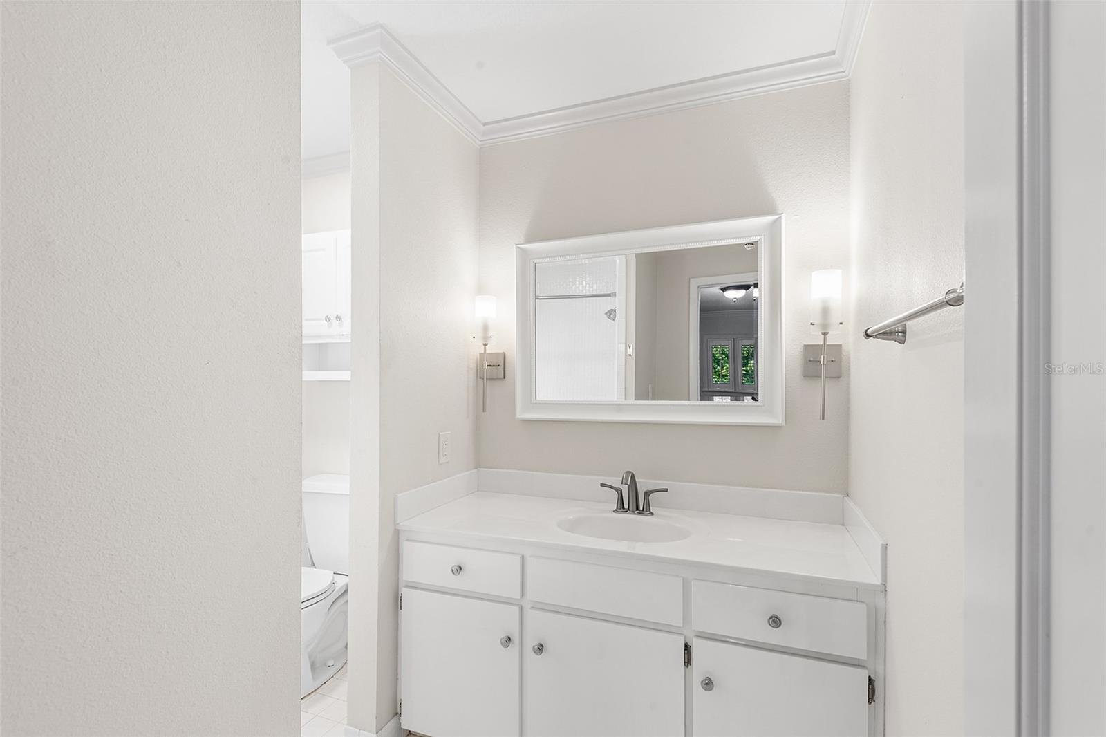 LAKE POINT - Residential