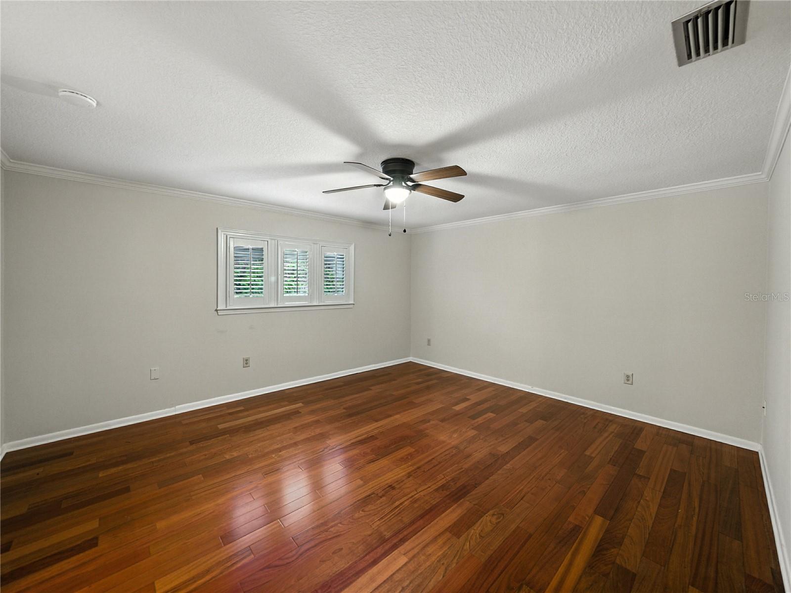 LAKE POINT - Residential