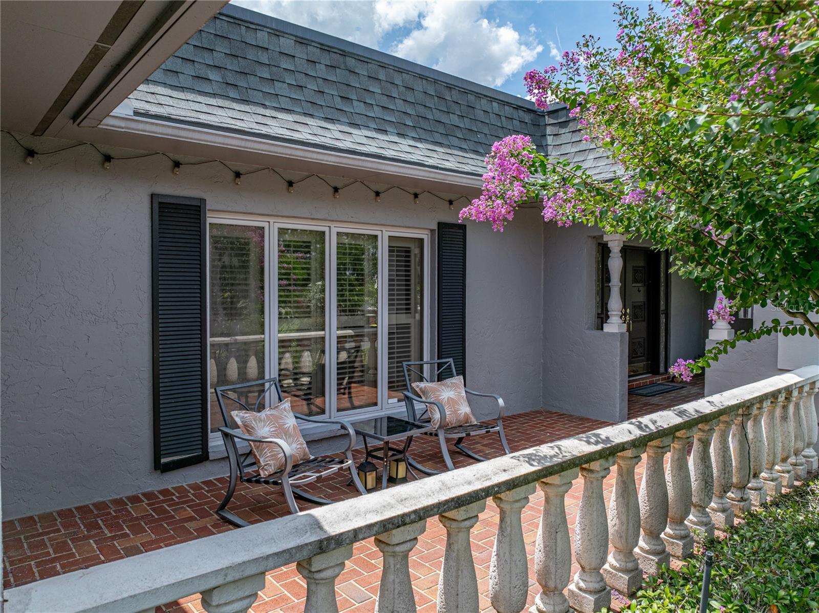 LAKE POINT - Residential