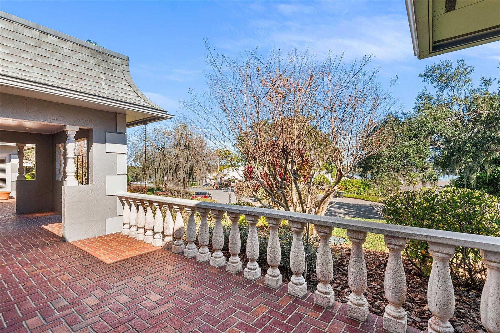 LAKE POINT - Residential