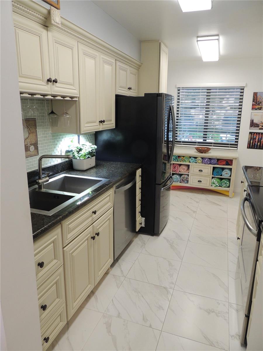 4556 LONGWATER CHASE 4556