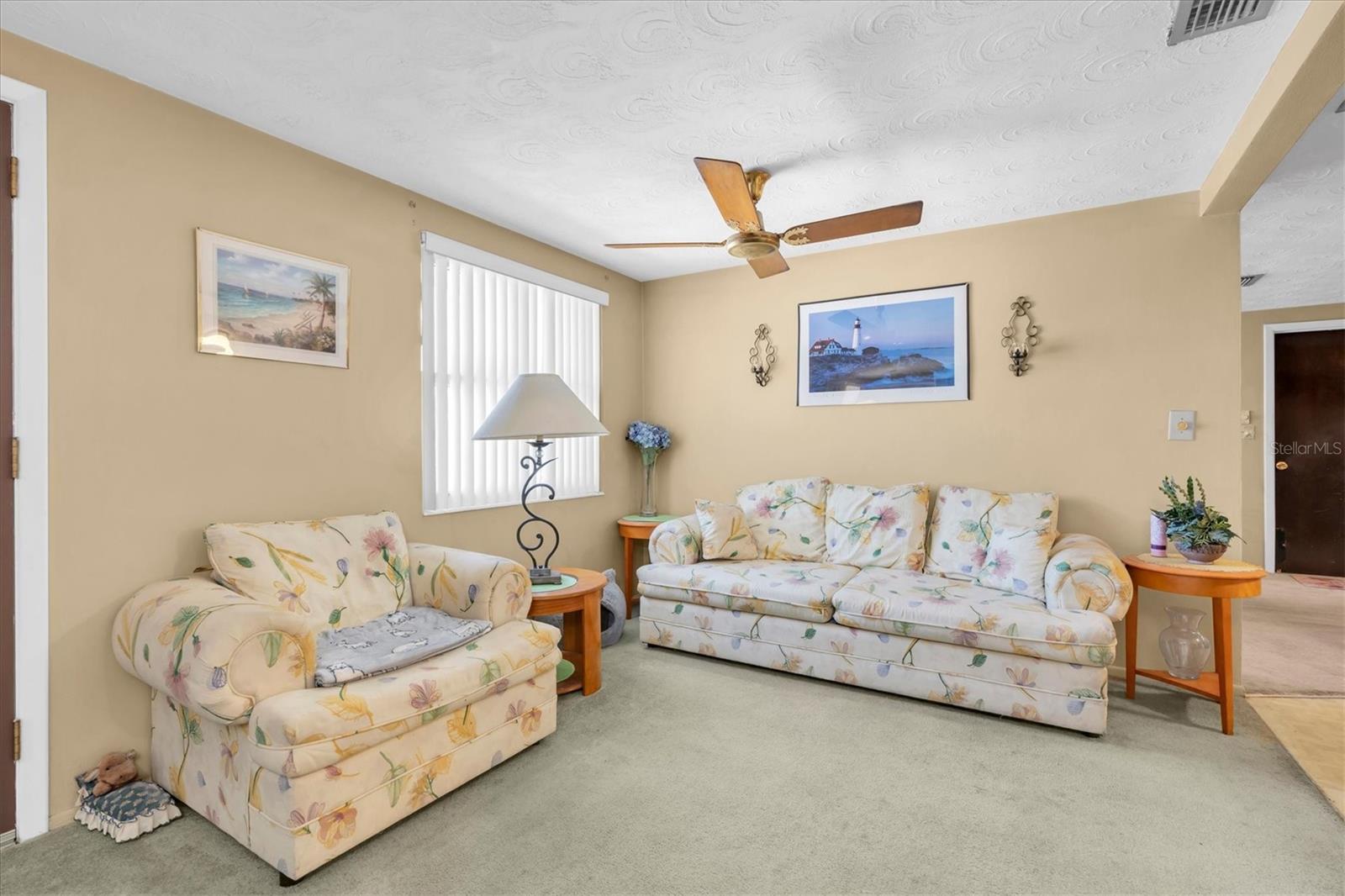 ALOHA GARDENS - Residential