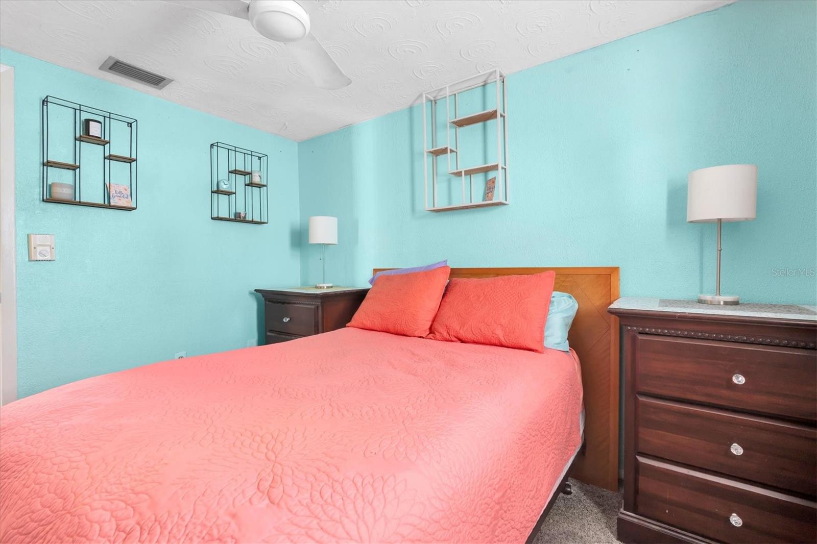 ALOHA GARDENS - Residential