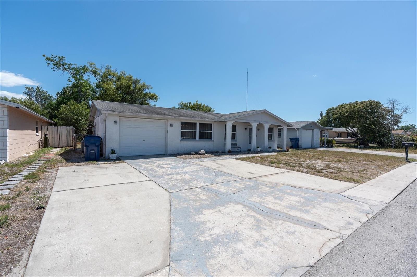 ALOHA GARDENS - Residential