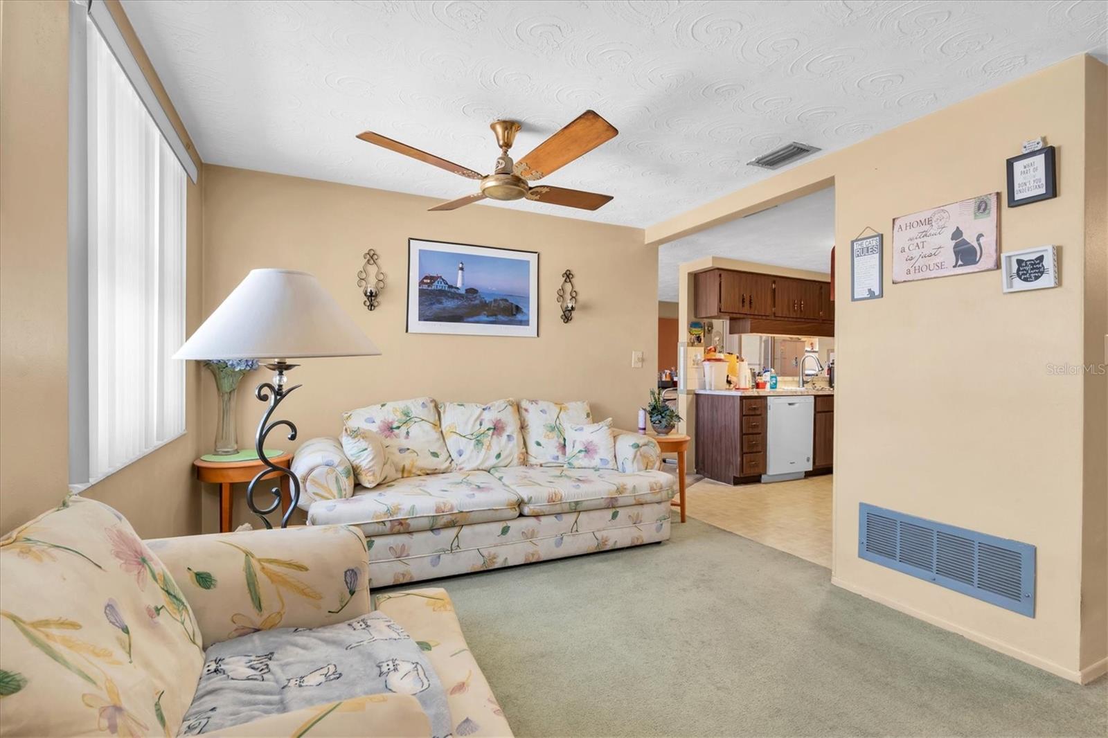 ALOHA GARDENS - Residential