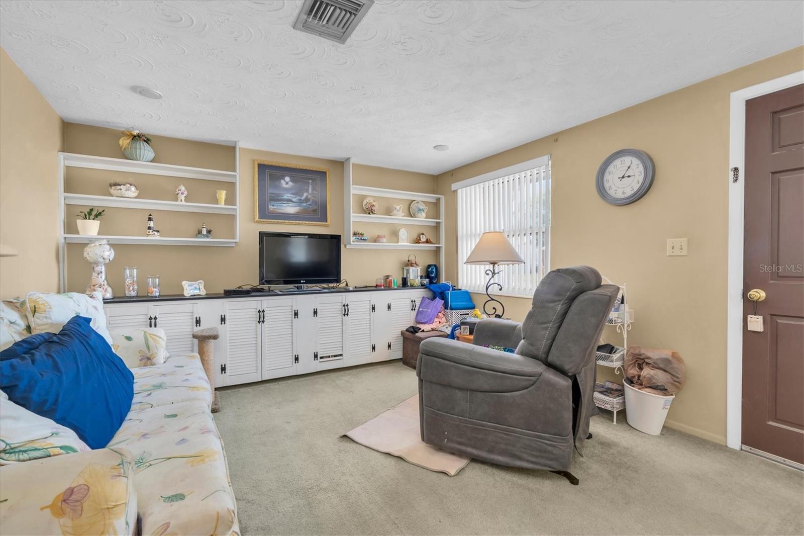 ALOHA GARDENS - Residential