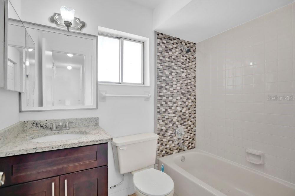 UNIVERSITY PLACE - Residential