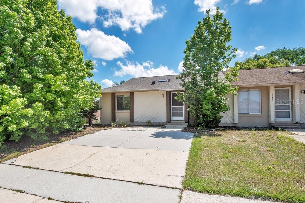 UNIVERSITY PLACE - Residential