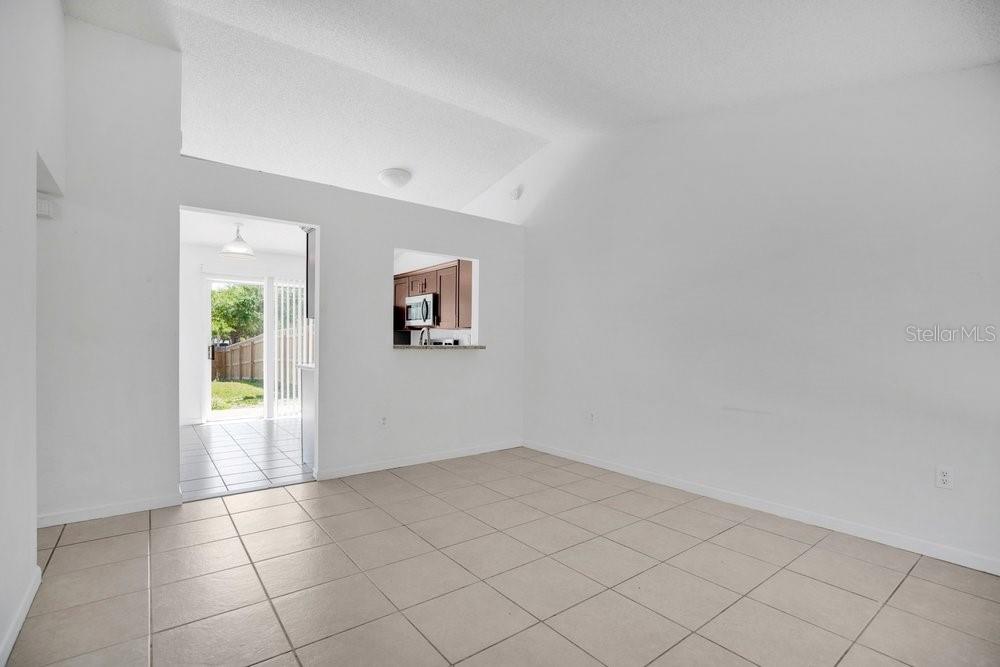 UNIVERSITY PLACE - Residential