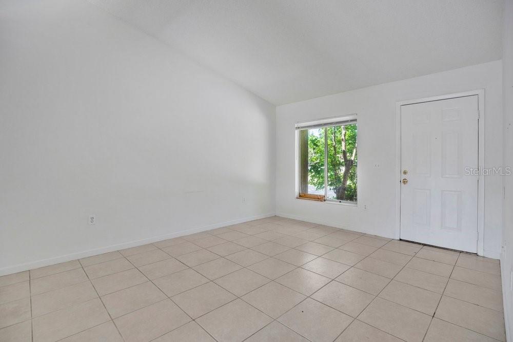 UNIVERSITY PLACE - Residential