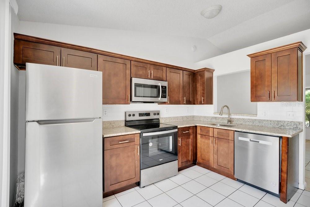 UNIVERSITY PLACE - Residential