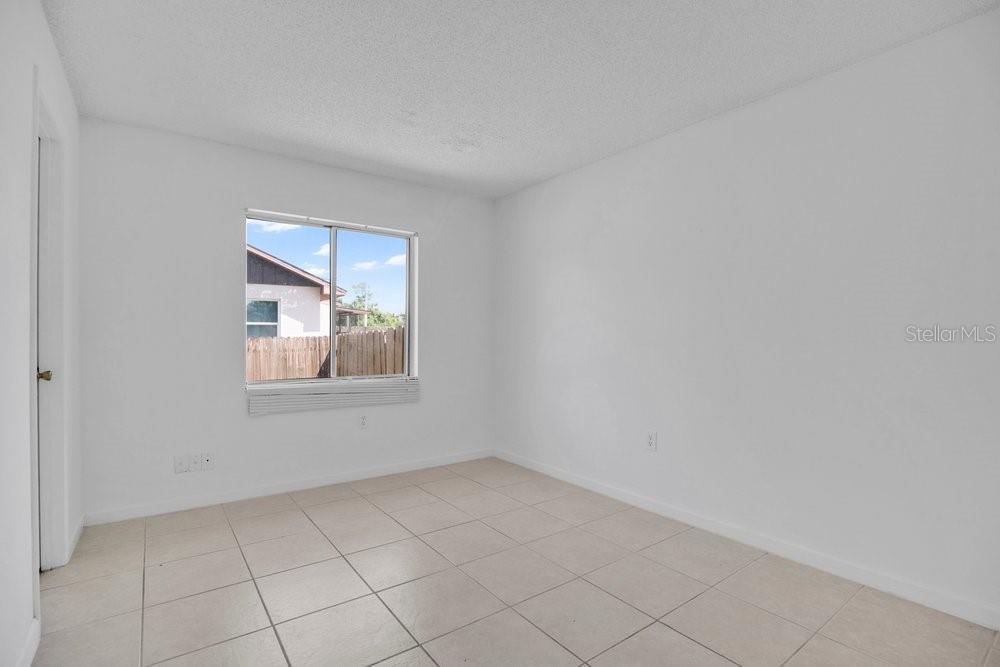 UNIVERSITY PLACE - Residential