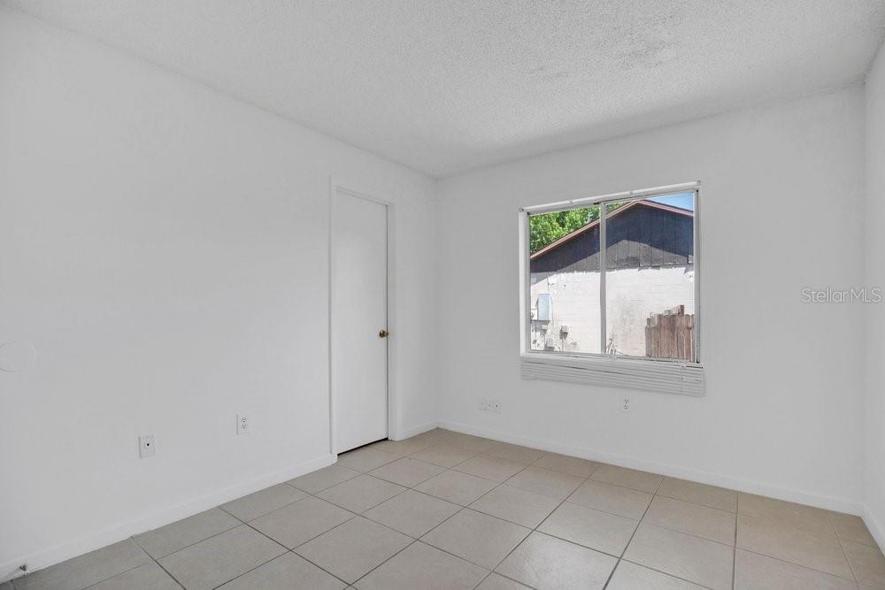 UNIVERSITY PLACE - Residential