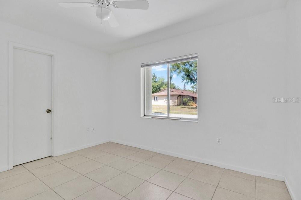 UNIVERSITY PLACE - Residential