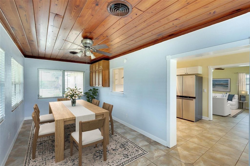 Photo of 2925 9th Avenue W, Bradenton, FL 34205 (MLS # A4663972)