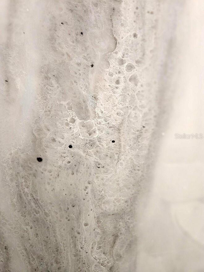 PALM LAKE ESTATES - Residential