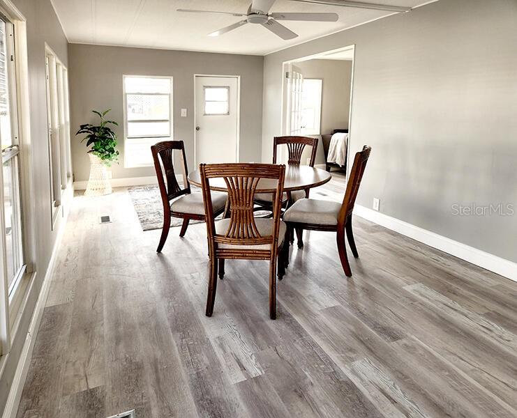 PALM LAKE ESTATES - Residential