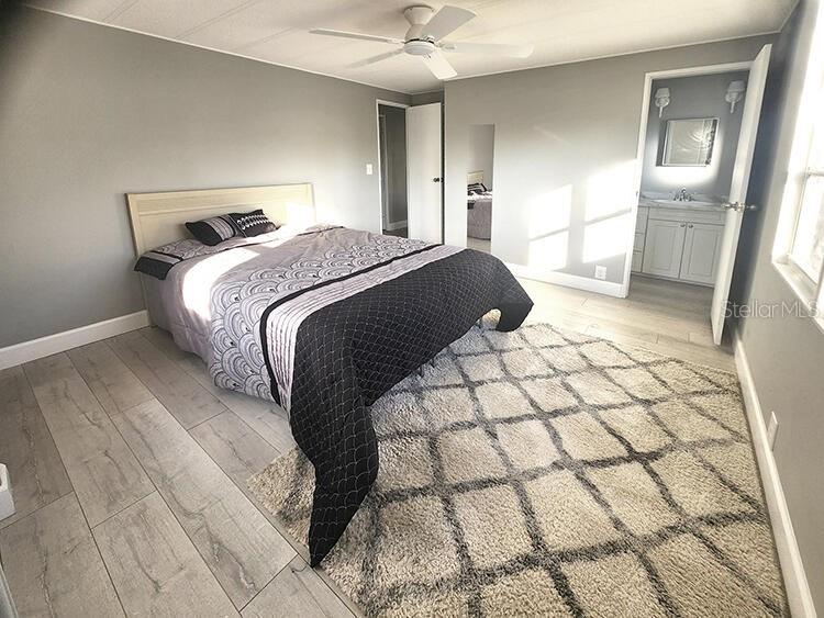 PALM LAKE ESTATES - Residential