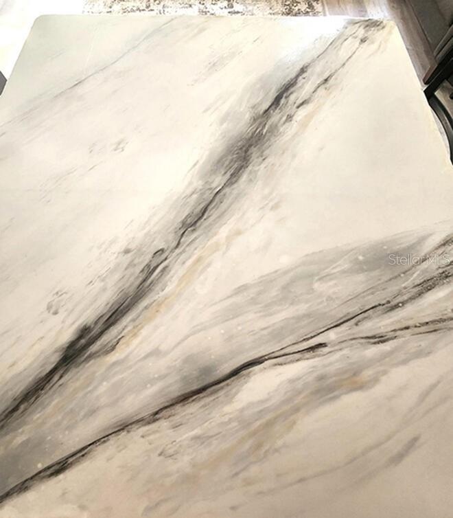 PALM LAKE ESTATES - Residential