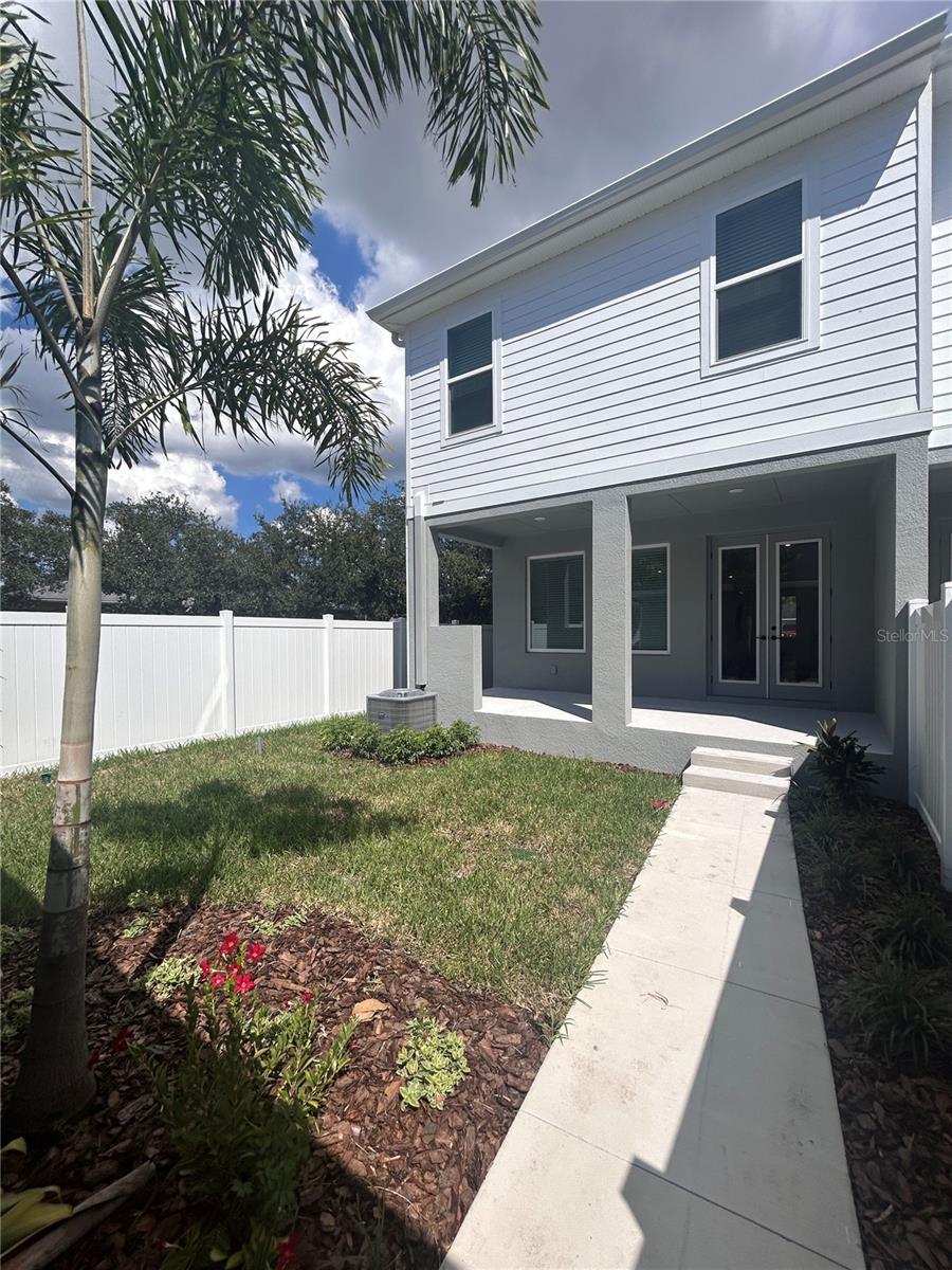 4S4 | WEST LAND - Residential