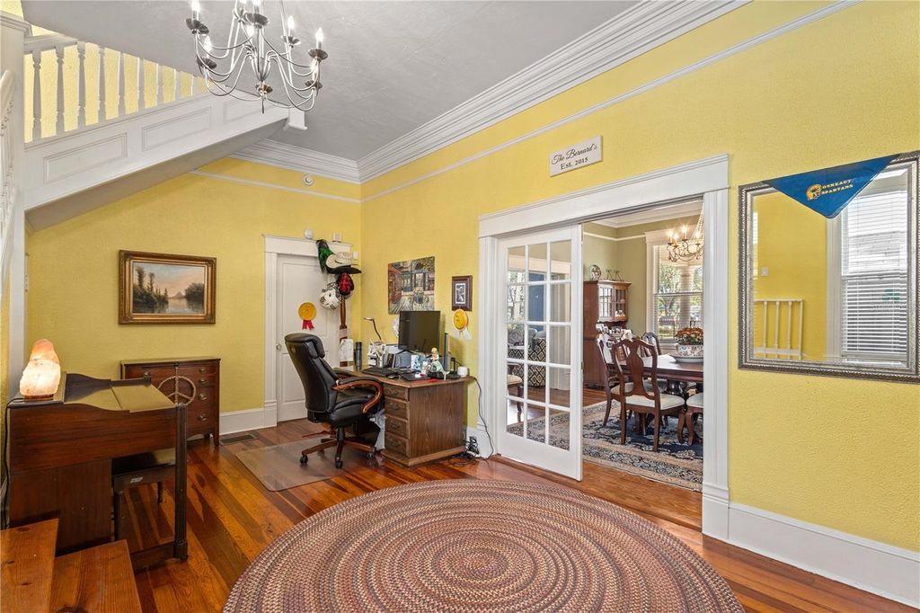Photo of 501 W Euclid Avenue, Tampa, FL 33602 (MLS # A4668856)