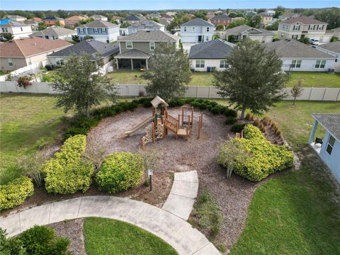 A home in WINTER HAVEN