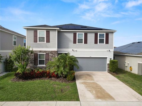 A home in WINTER HAVEN