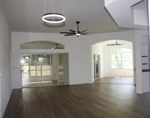 Tiny photo for 21516 Castle View Court, Leesburg, FL 34748 (MLS # S5158669)