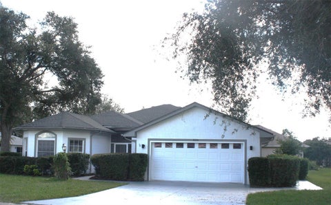 Photo of 21516 Castle View Court, Leesburg, FL 34748 (MLS # S5158669)
