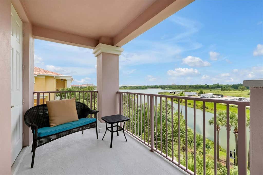 Photo of 5048 Shoreway Loop #40404, Orlando, FL 32819 (MLS # O6421145)