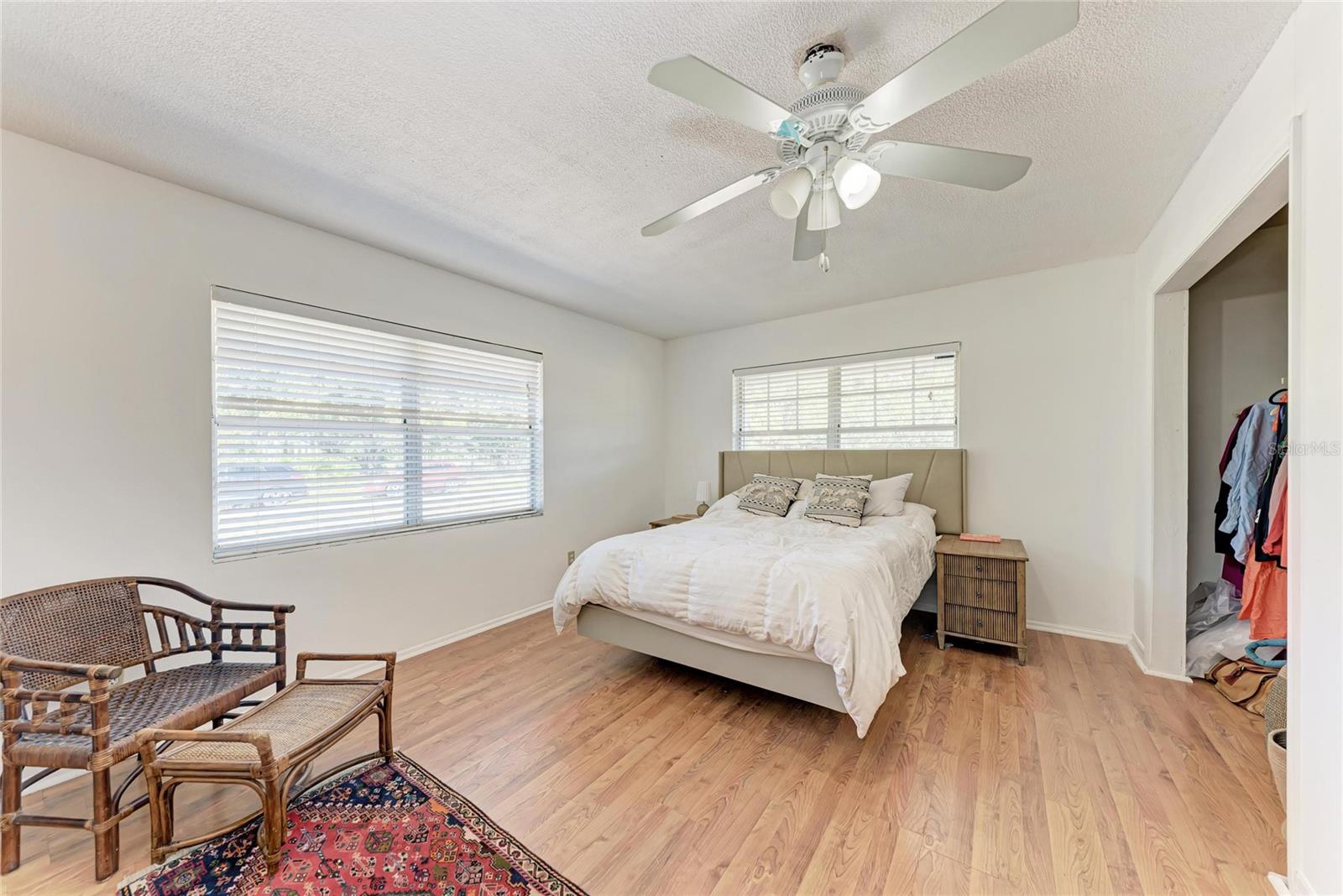 1050; N 1/4 OF 15/34/17 - Residential