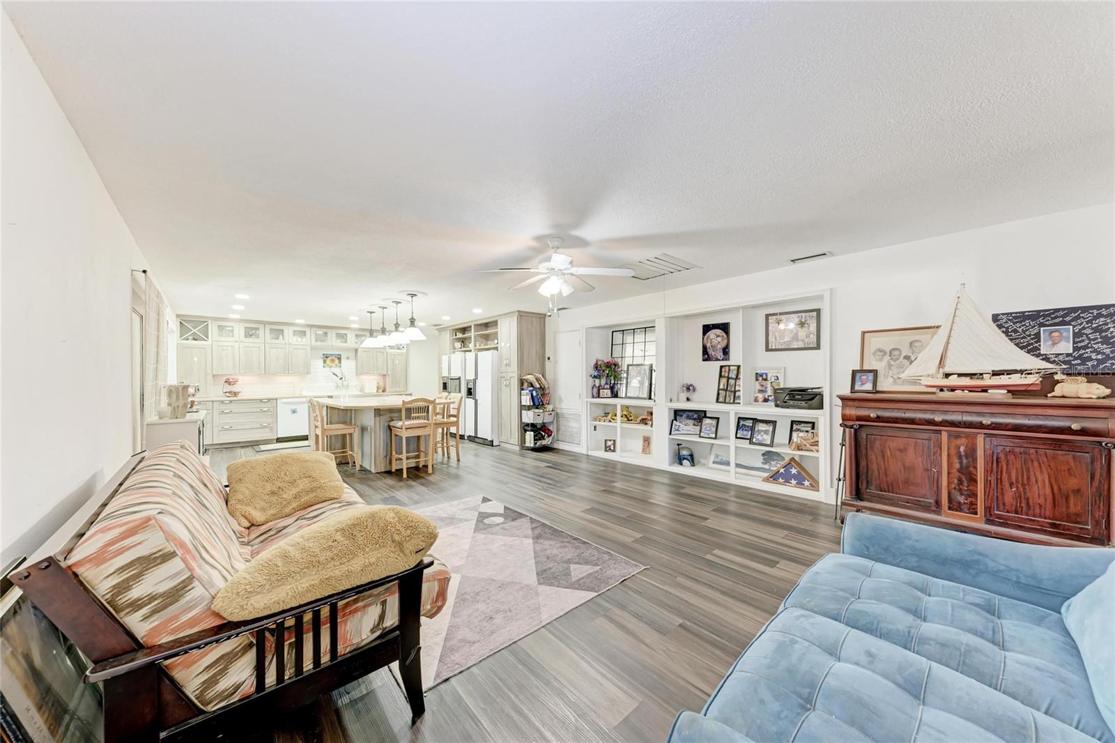 1050; N 1/4 OF 15/34/17 - Residential