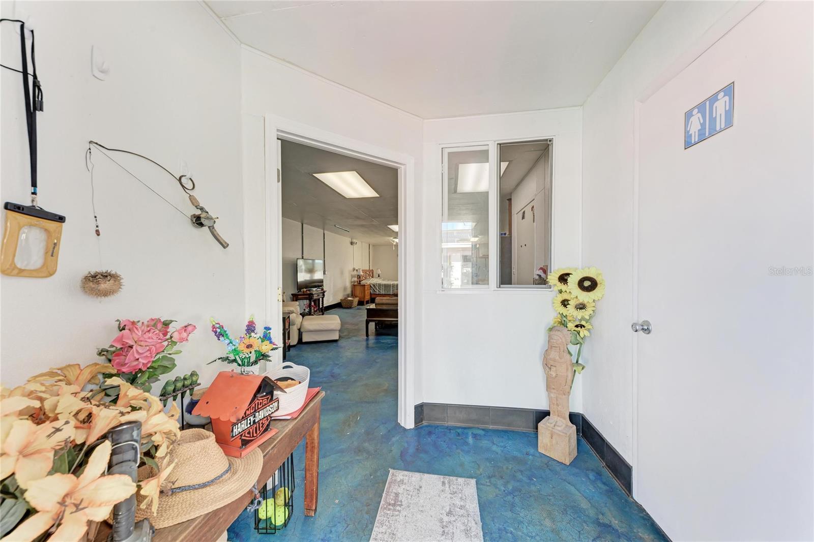 1050; N 1/4 OF 15/34/17 - Residential