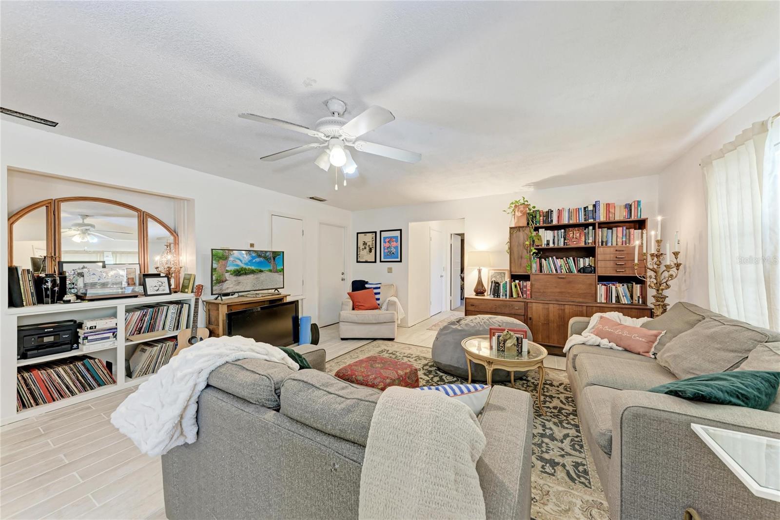 1050; N 1/4 OF 15/34/17 - Residential