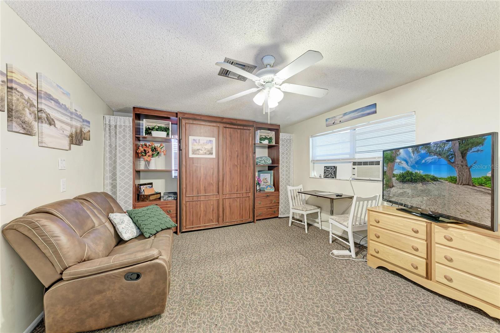 1050; N 1/4 OF 15/34/17 - Residential