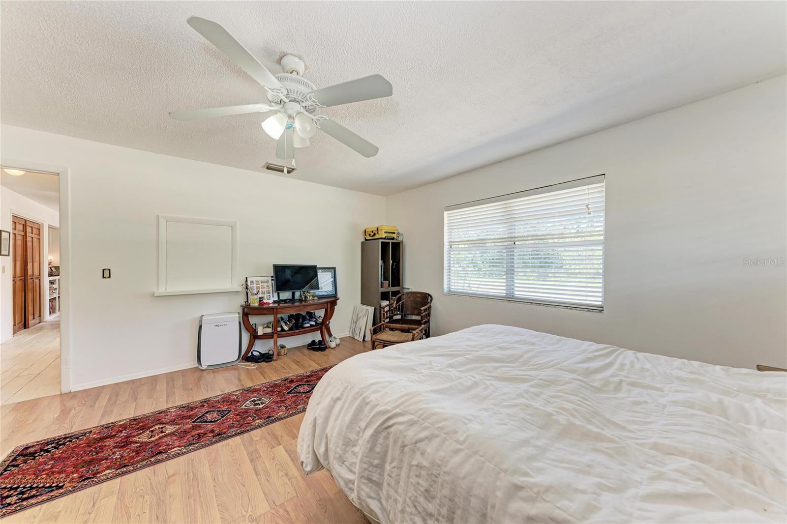 1050; N 1/4 OF 15/34/17 - Residential