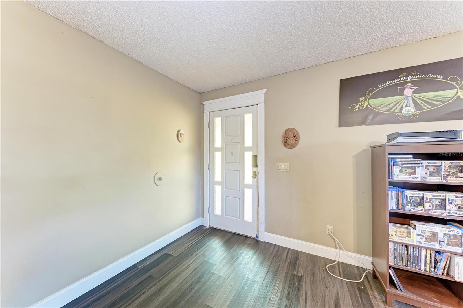 1050; N 1/4 OF 15/34/17 - Residential