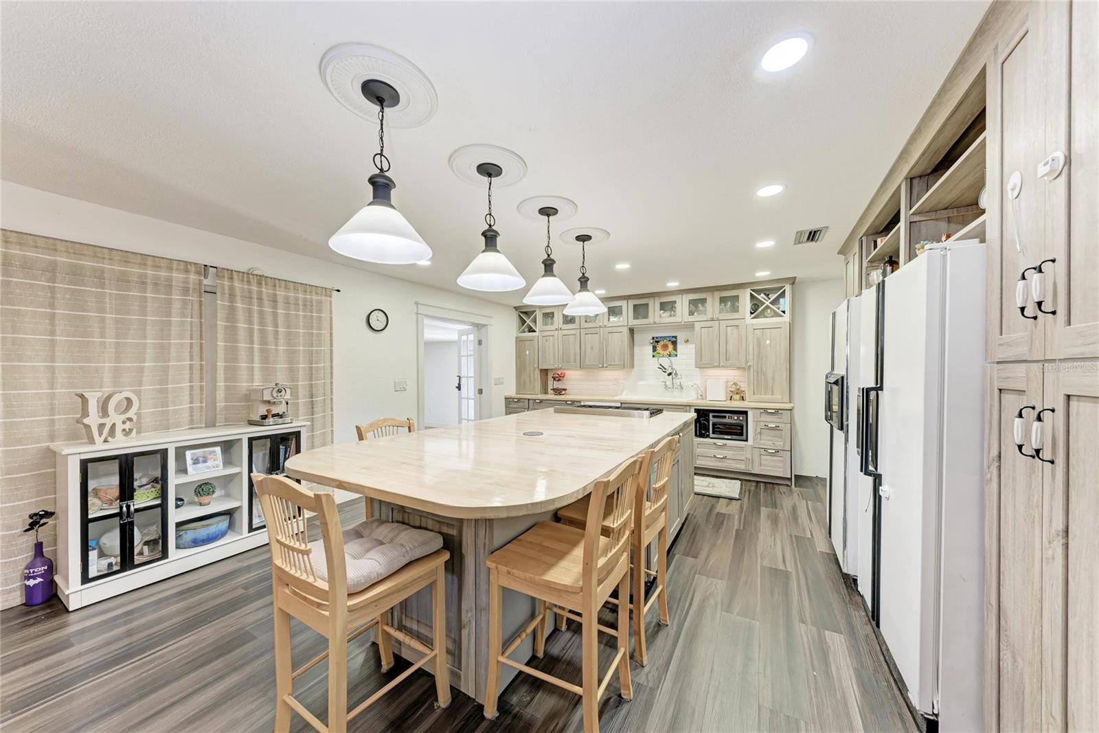 1050; N 1/4 OF 15/34/17 - Residential