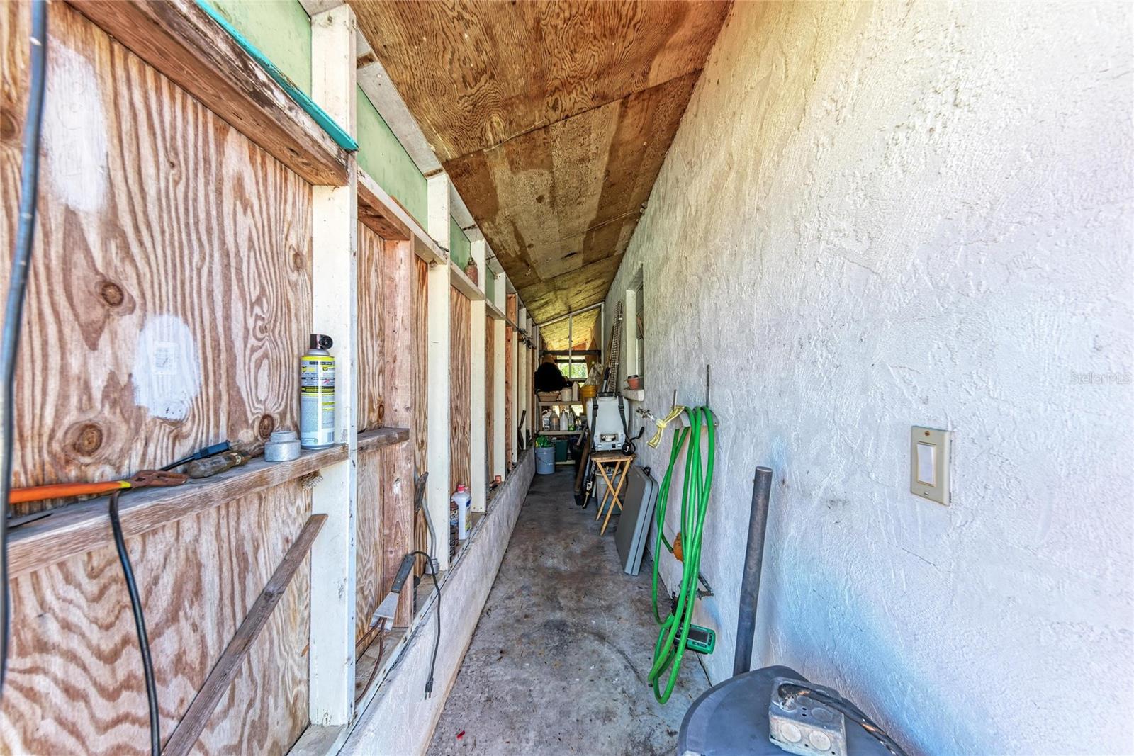 1050; N 1/4 OF 15/34/17 - Residential