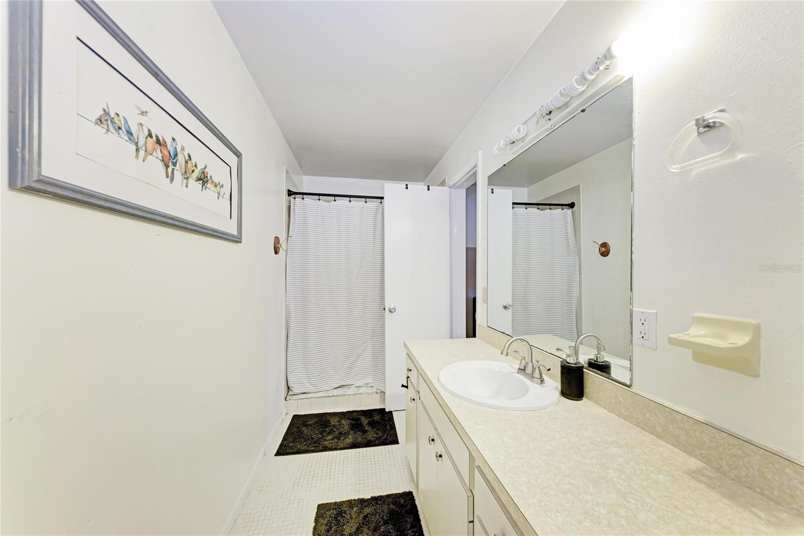 1050; N 1/4 OF 15/34/17 - Residential