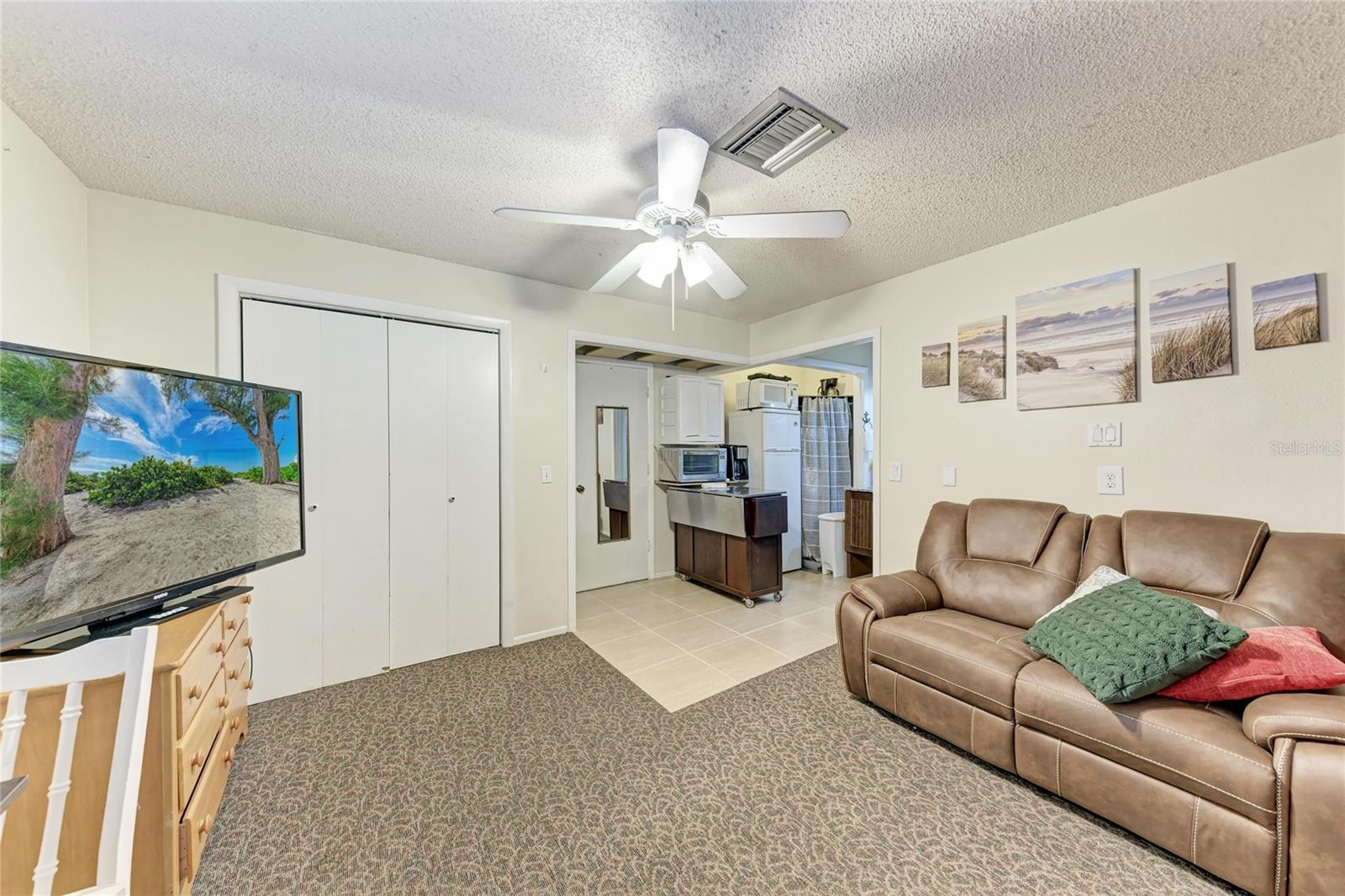 1050; N 1/4 OF 15/34/17 - Residential