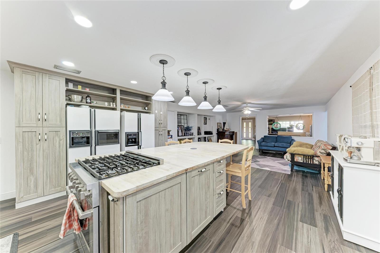 1050; N 1/4 OF 15/34/17 - Residential