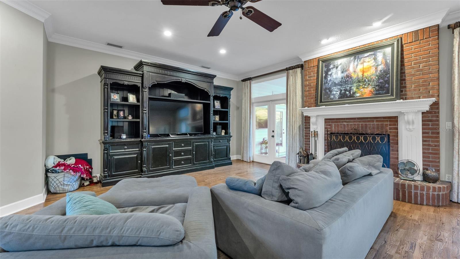 PIER POINT - Residential