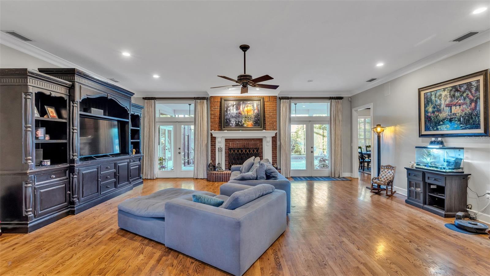 PIER POINT - Residential