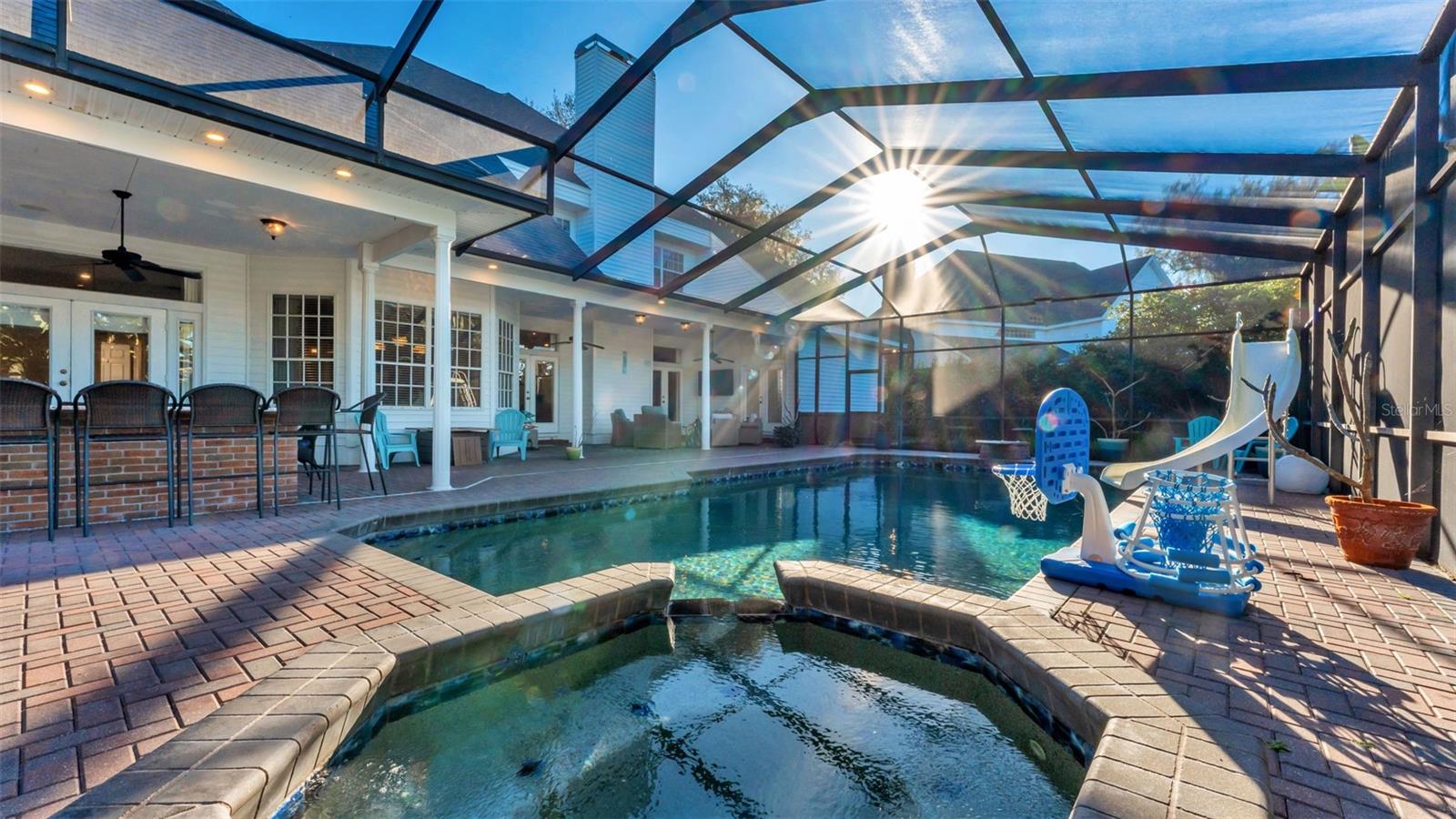 PIER POINT - Residential