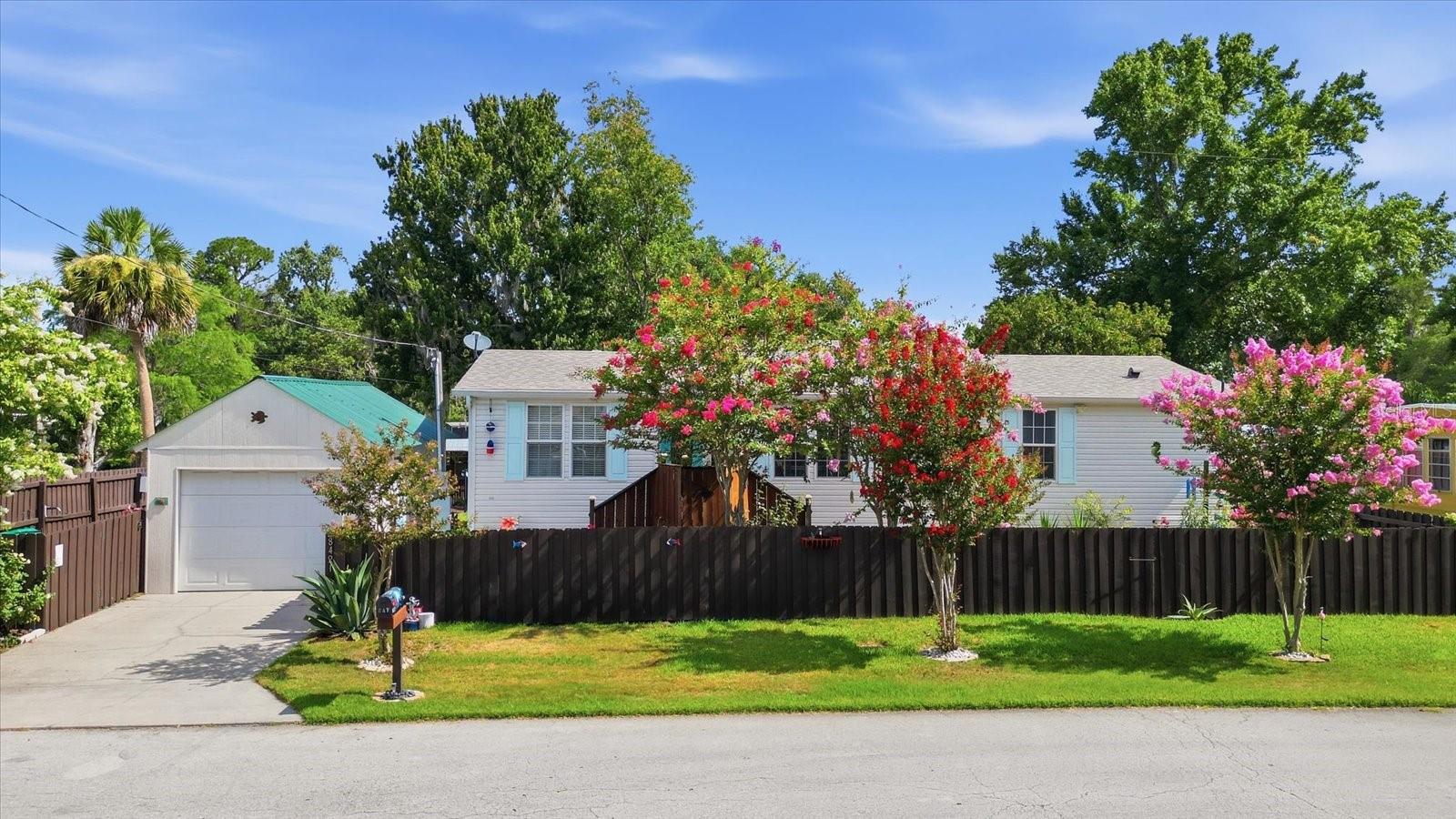 8421 W SCOTT COURT