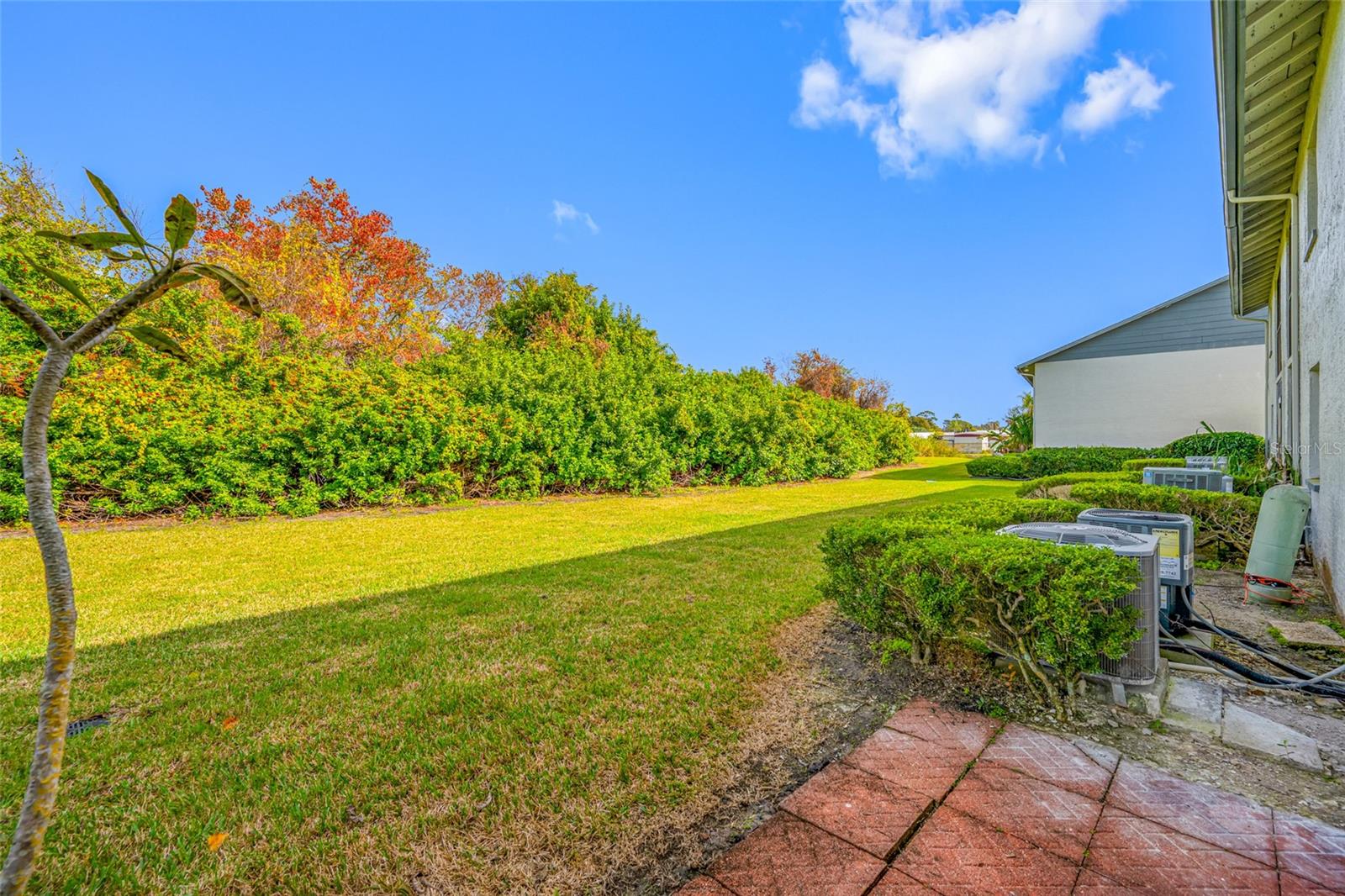 SHADOW LAKES CONDO - Residential